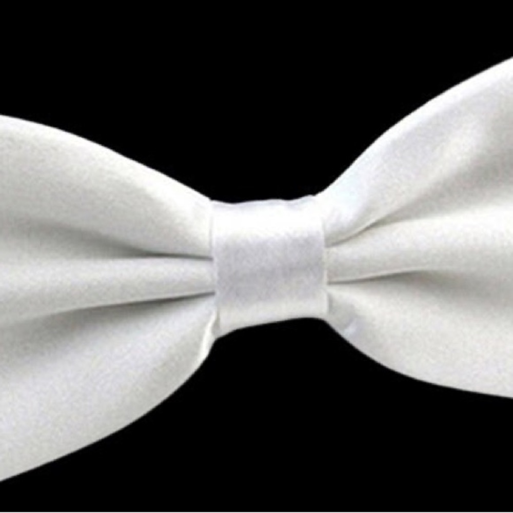 Elegant White Bow Tie